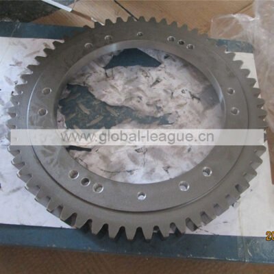 Middle shaft output gear