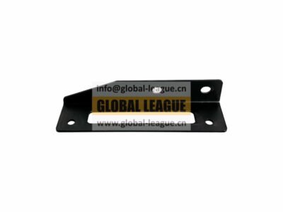 Left front door step bracket  DZ15221244365