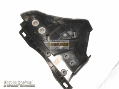 Right front wire harness guide slot of M3000 cab  DZ96189990101