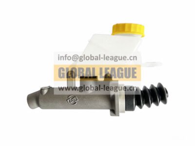 Clutch master cylinder and reservoir assembly   DZ9B189230010