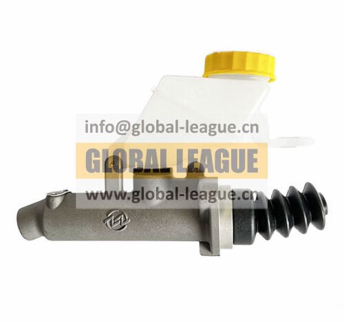 Clutch master cylinder and reservoir assembly   DZ9B189230010